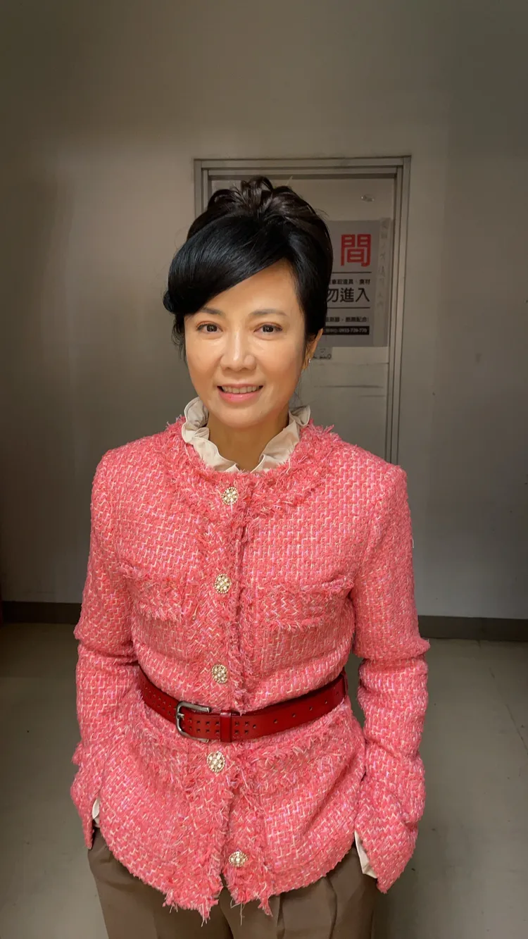 陳仙梅本來用成「翁倩玉頭」，後來覺得可以挑戰一下自己剪成短髮。民視提供