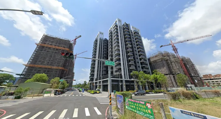 楠梓區新屋房價全面3字頭，首購族購屋壓力大幅提升。翻攝google map