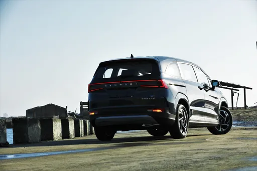 壹蘋試駕|Hyundai Custin科技化車艙耳目一新 第二排VIP座椅猶如商務艙