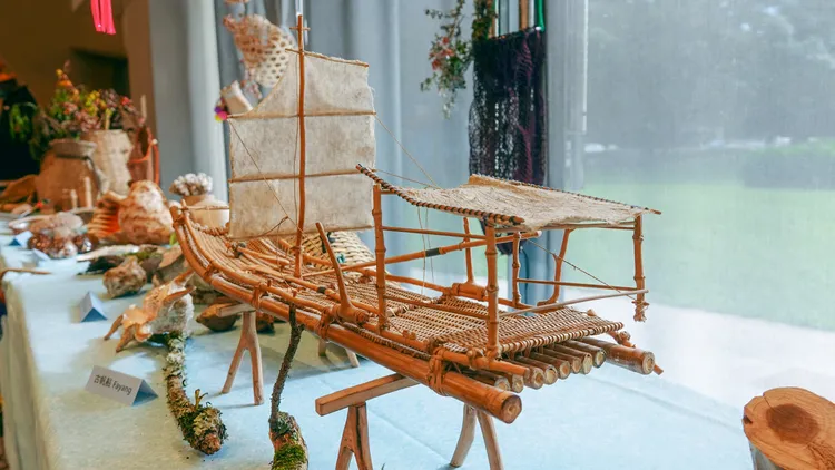 阿美族人也相當擅長手工藝製作。古和純攝