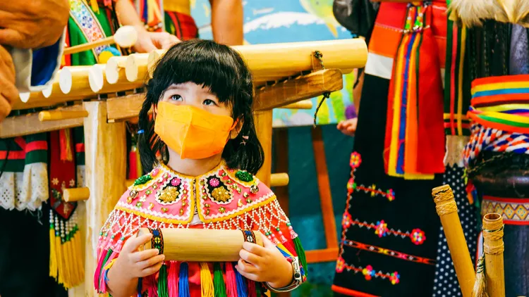 小朋友也參加阿美族傳統樂團演出。古和純攝