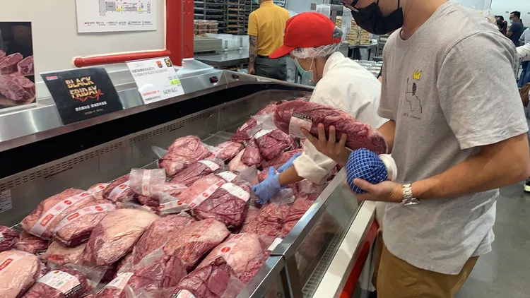 美國頂級嫰肩里肌真空包529/KG，特價439/KG，每公斤省90元。吳慧芬攝