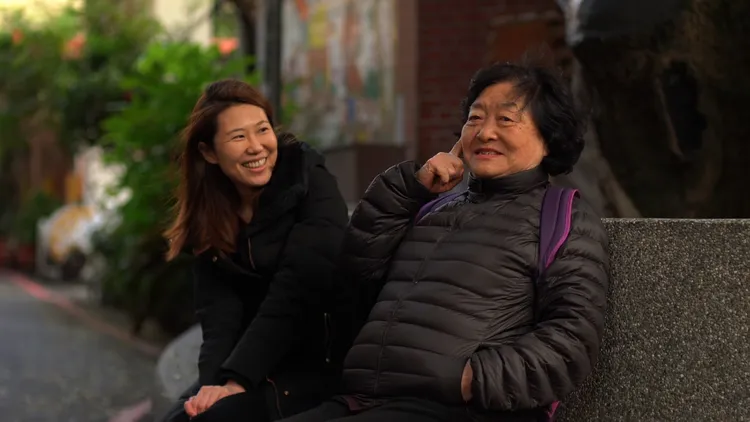 《與引商阿姨對話》懷念北影影后劉引商（右）。國家影視聽中心提供