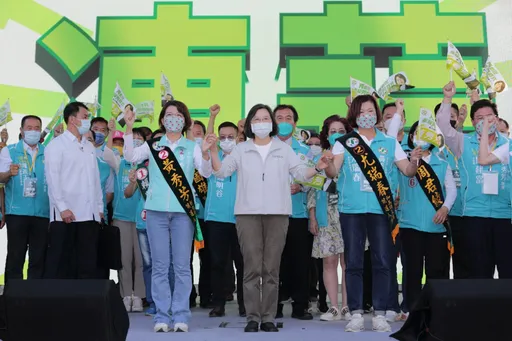 蔡英文3千萬拜託支持者 把投給她的票全投給黃秀芳