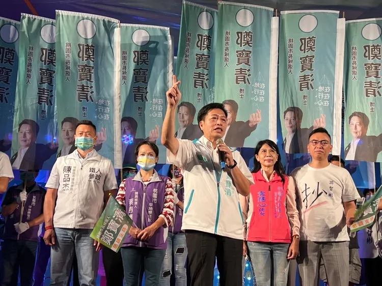 鄭寶清以「0 到 12 歲不中斷的公共托育服務」為訴求。鄭寶清競辦提供