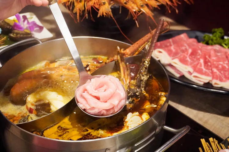 新馬辣PLUS+松阪豬無限量供應。業者提供