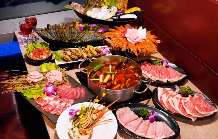 新馬辣PLUS+VIP區、VVIP區共限量100席。業者提供