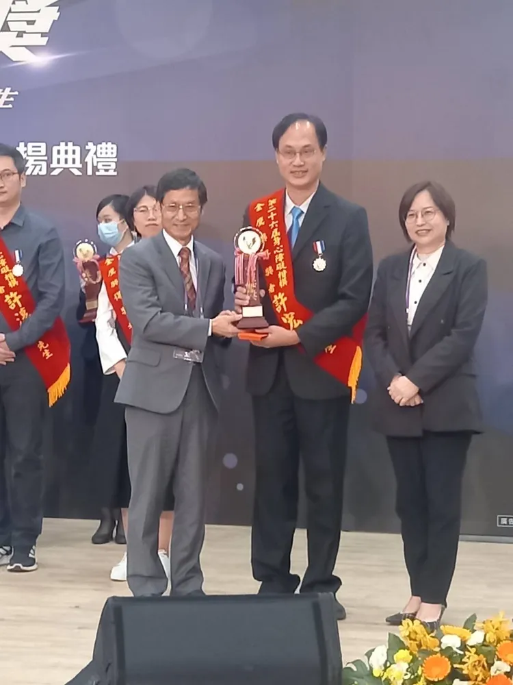 許宏明榮獲今年「第26屆身心障礙楷模金鷹獎」。高榮提供。高榮提供