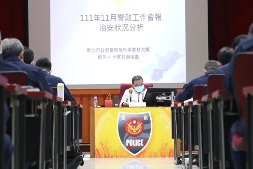 新北警友會攜手企業當8000警後盾 侯友宜今回贈感謝狀表揚