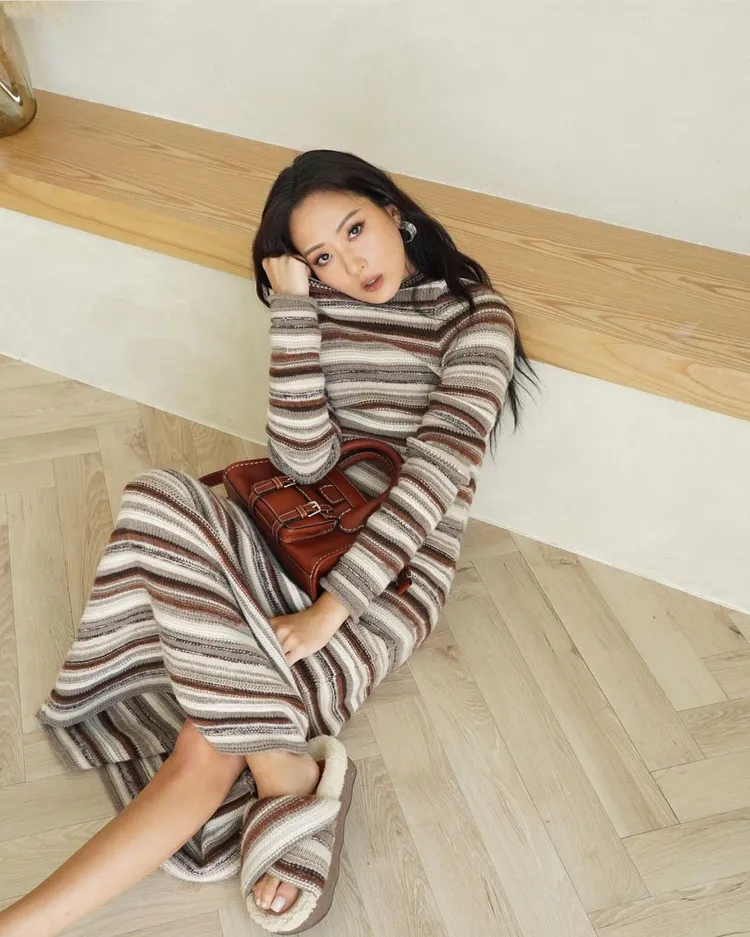 去年名媛孫芸芸曾曬過Chloé Edith咖啡色迷你肩背提包，5萬2000元。翻攝aimeeyunyunsun IG
