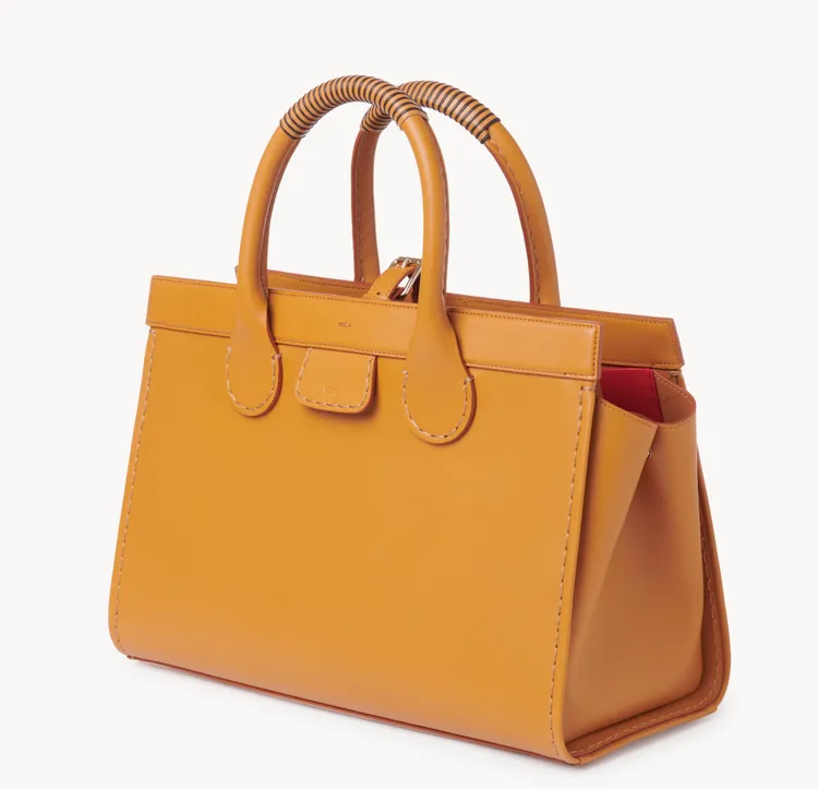 Chloé Edith野駒棕大型肩背手提兩用托特包，9萬6800元。品牌提供