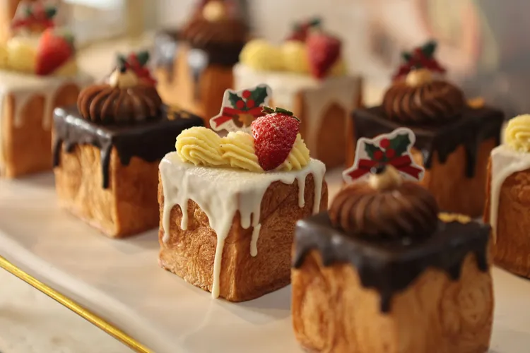 「黑白聖誕頌禮盒」只在大坪林店內用獨賣。翁玉信攝