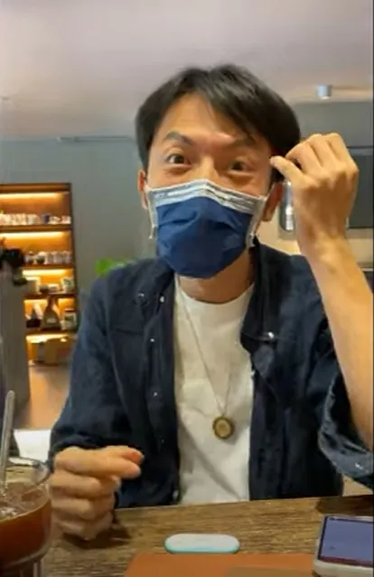 老公看到驗孕盤結果超驚喜。翻攝自YT頻道「Erin's Diary艾琳的日常」