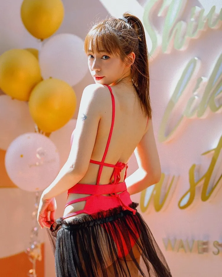 陳天仁當媽後性感不減。翻攝陳天仁臉書