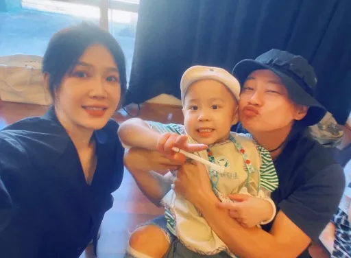 賴銘偉曝光當爸爸了　喜帶「妻兒」亮相