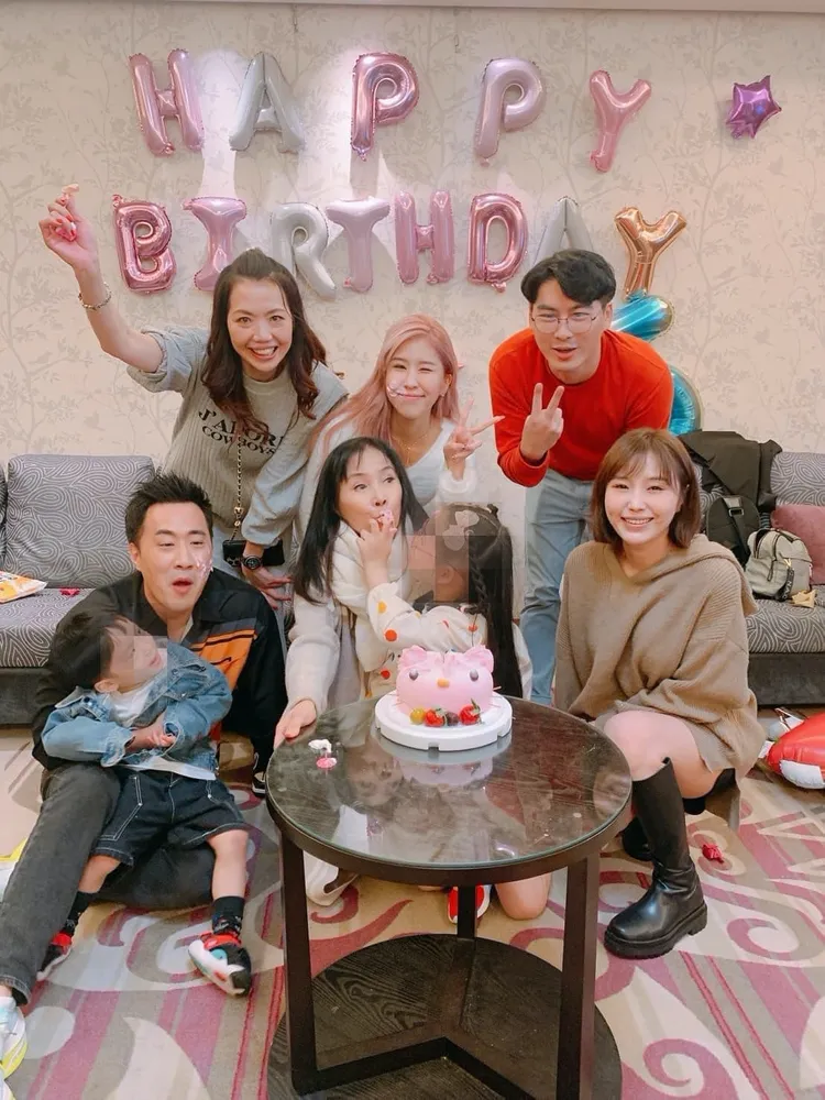 余家人替余苑綺完成遺願，陪樂樂過5歲生日。翻攝余筱萍臉書