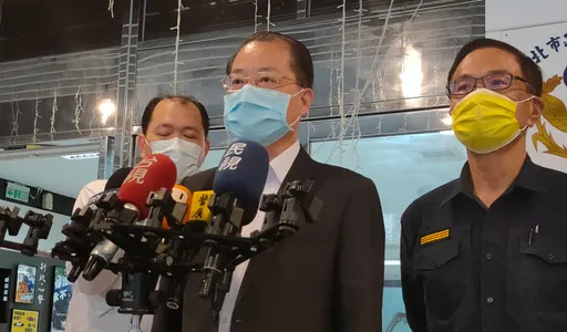 新北選前之夜藍綠隔街拚場　800警力維安！警政署長：能圓滿完成任務