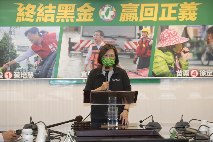 蔡英文表示，現在許多縣市的地方選舉，依然受到黑金的不當影響。台北市記者聯誼會提供