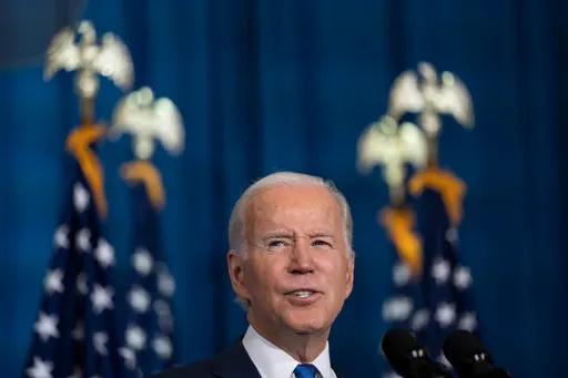 80歲拜登拚連任撩落去　美期中選舉競爭白熱化