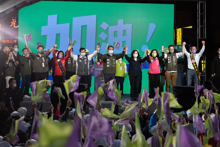 現場民眾高喊凍蒜。鄭運鵬競辦提供