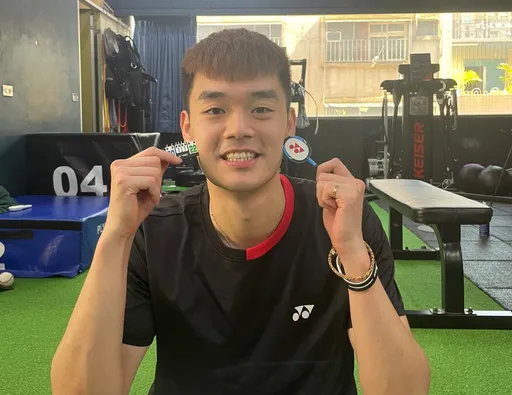 還不快搶!Yonex兩款造型悠遊卡 王齊麟:小孩才做選擇我都要