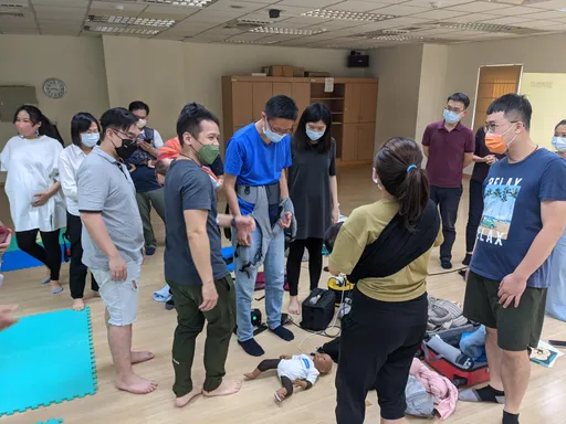 新手爸爸好慌亂！孩子哭鬧怎麼辦　新北專業親子共學機構教技巧