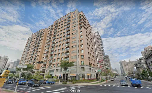 高雄美術館生活圈保值抗跌 中古大樓地板價3字頭