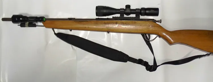 嫌犯擁有原民身分有合法獵槍，但獵殺保育類動物一樣受罰。警方提供