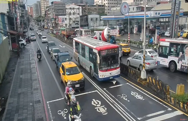 汐止區交通在警力動員下，車流狀況正常。交通局提供
