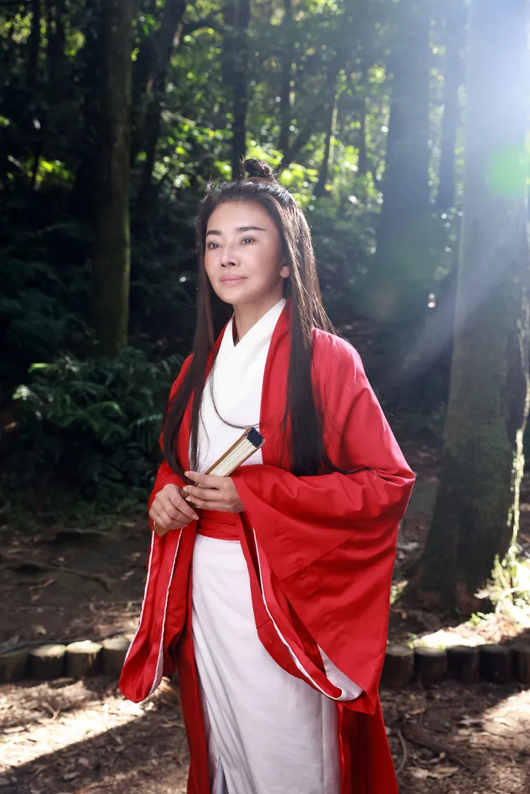 Rita的古裝扮相英氣十足。艾迪昇傳播提供