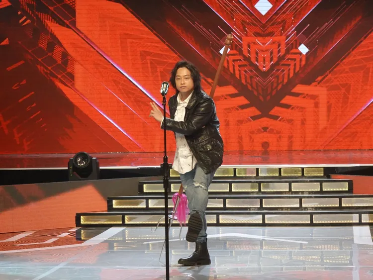 賴銘偉也現身演唱。民視提供