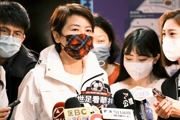 黃珊珊進行車掃謝票。陳志淵攝