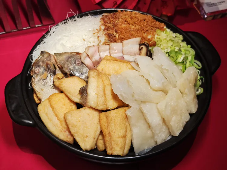 招牌古早味「花膠白鯧米粉湯」5880元。田欣雲攝