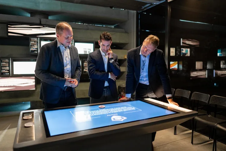 保時捷數位公司（Porsche Digital GmbH）與保時捷風險投資公司（Porsche Ventures）攜手合作，擴大保時捷在以色列特拉維夫包括資安在內的投資活動。原廠提供