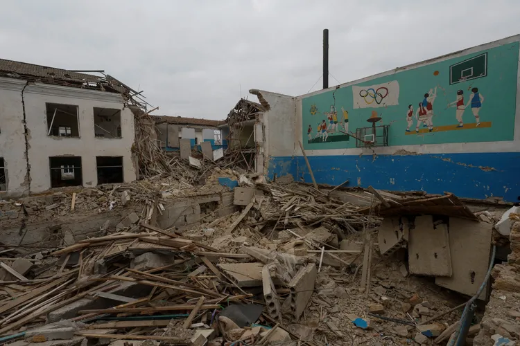 赫爾松的民宅早已被俄烏兩方的炮火摧毀。美聯社