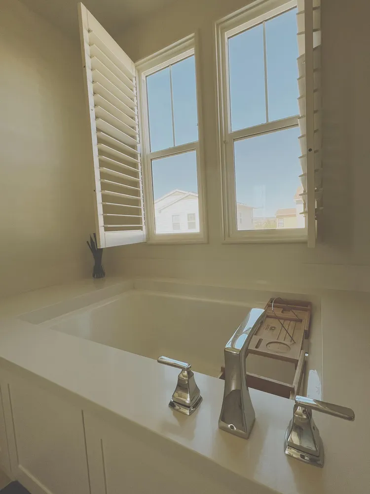 白天的浴室超美。翻攝御姊愛臉書