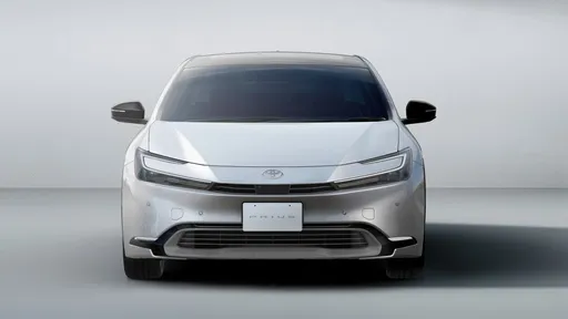 Toyota第五代Prius油电车系日本发表 外型超科幻效率大幅提升