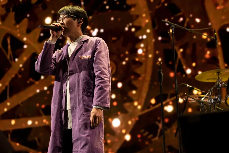 冠佑和粉絲打招呼。相信提供