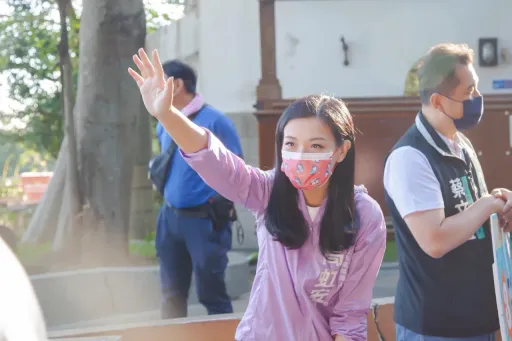 高虹安男友涉詐助理費!四叉貓揭錢流到這裡 周玉蔻斥她是「上下交相賊」