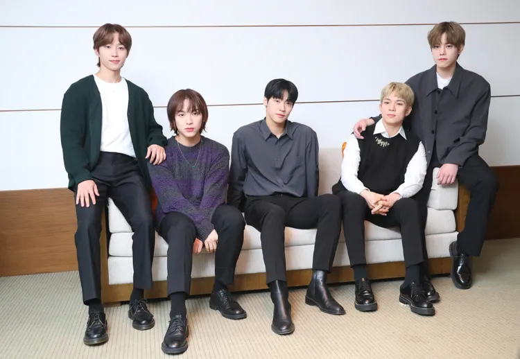 承協（中）想把企劃的《承協Camp》搬來台拍攝露營。鄭孟晃攝