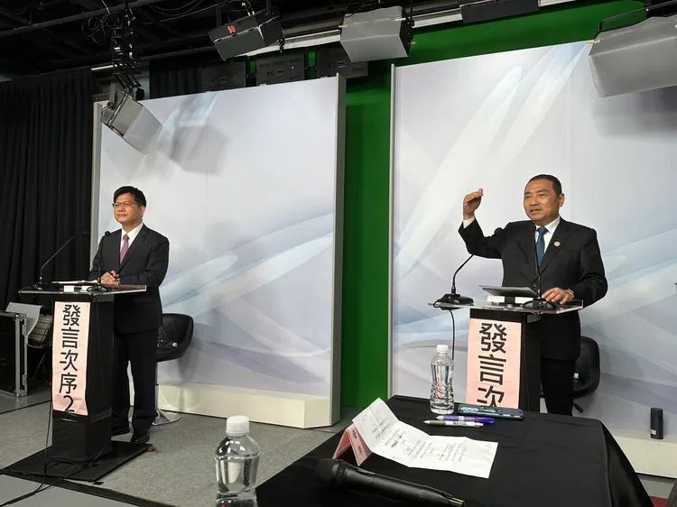 林佳龍正面交鋒侯友宜，學者專家評論一面倒。曾佳俊攝