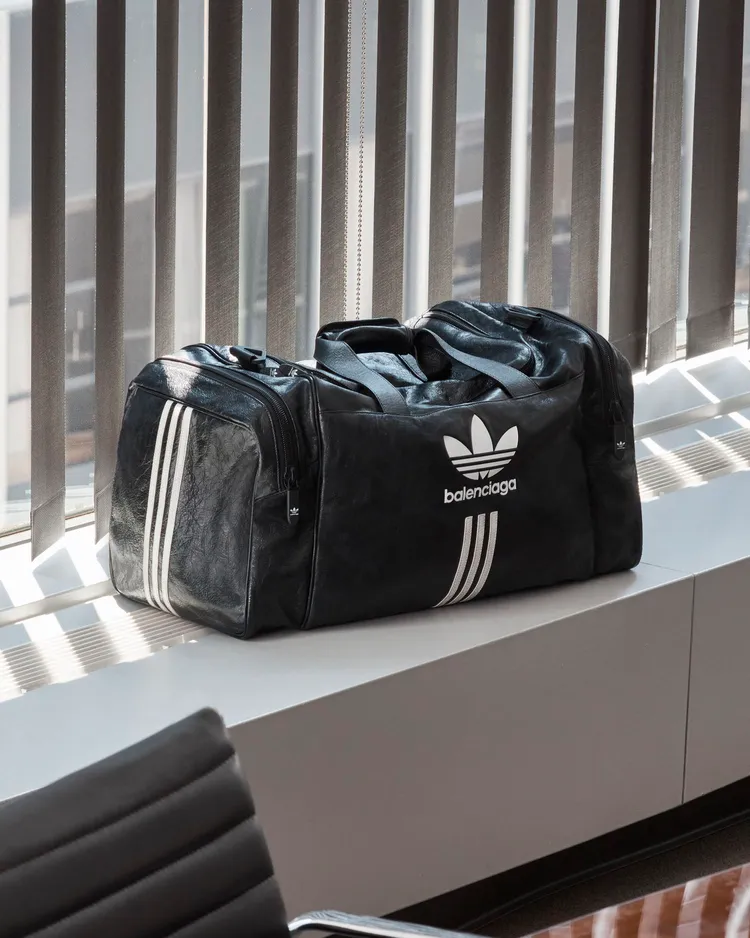 運動提袋，11萬9150元。品牌提供