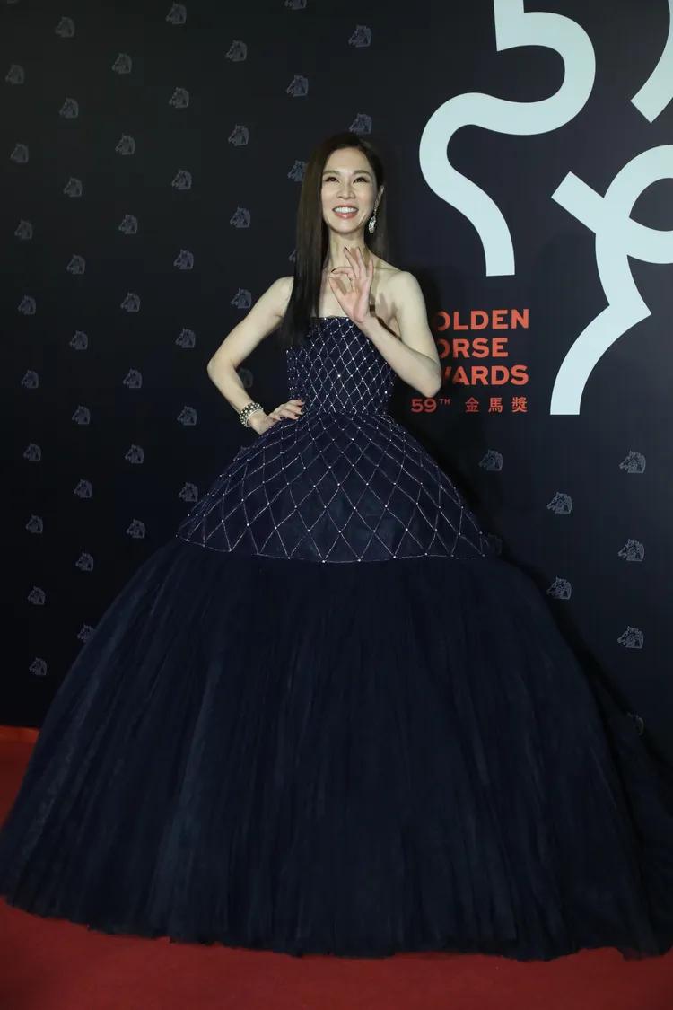 謝盈萱身穿NICOLE+FELICIA公主風禮服亮相。攝影中心攝