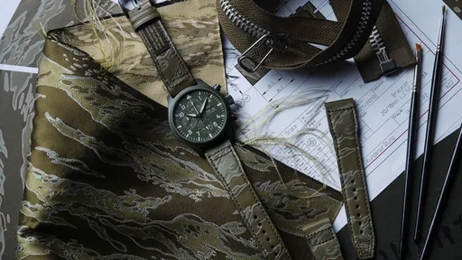 IWC聯手設計師搞「破壞」　軍裝錶披上迷彩帶潮得剛剛好