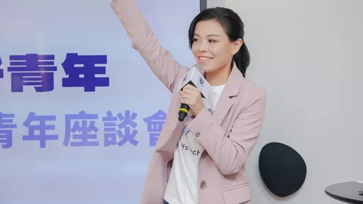 他爆柯建銘蘇嘉全助理也跟李忠庭一樣　「算不算五鬼搬運詐領助理費？」