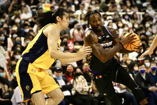 在T1對上「魔獸」感覺?曾在中國CBA打滾8年的曾文鼎:從沒遇過這境界球員