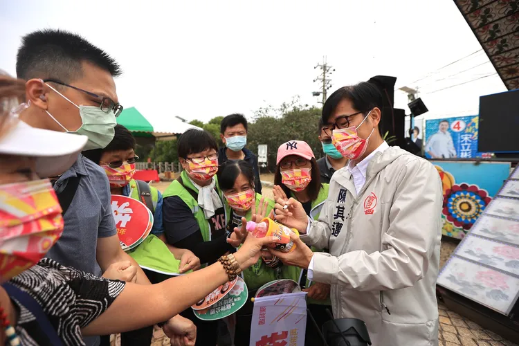 陳其邁今一連趕四場後援會成立。陳其邁競辦提供