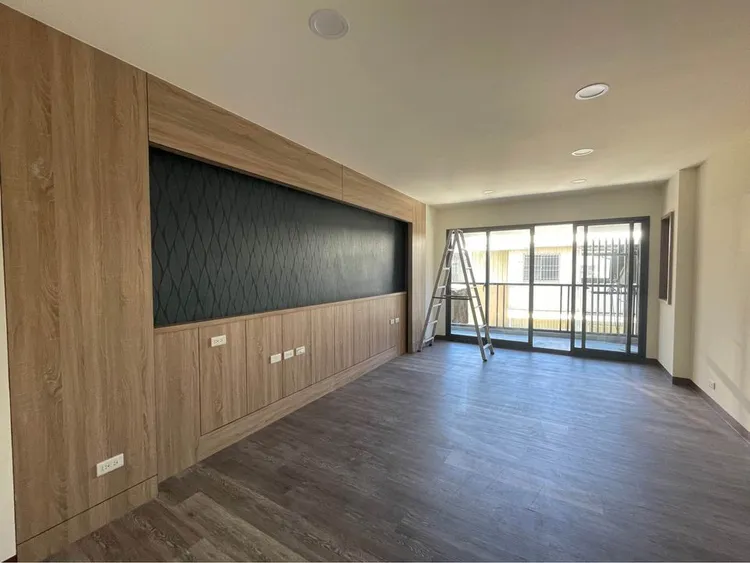 屋主3樓透天售價1280萬元。翻攝自「高雄地區 二手屋新中古屋 房屋買賣免費刊登房地產廣告」