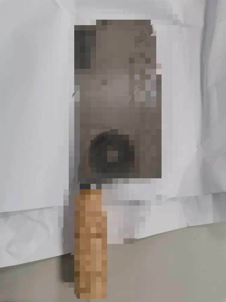 鍾男持偷來的菜刀攻擊不認識的葉女。警方提供