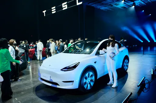 特斯拉S3XY四款車型首次齊亮相 Model Y訂單已破萬、12/5開始交車